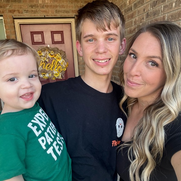 Meet your posher Jessica - Picture 11 of 16